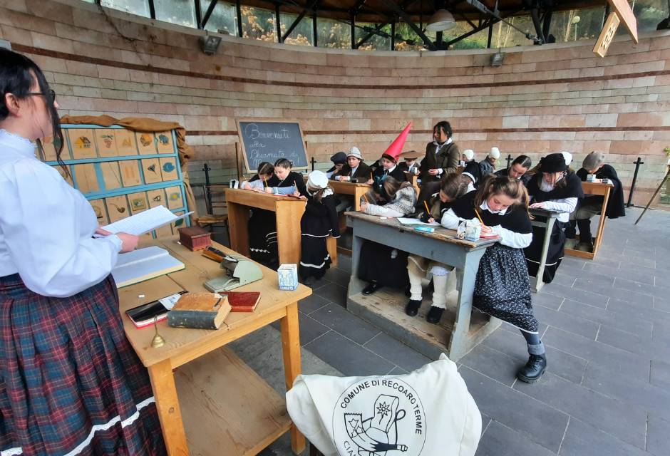 La Scola De Sti Ani